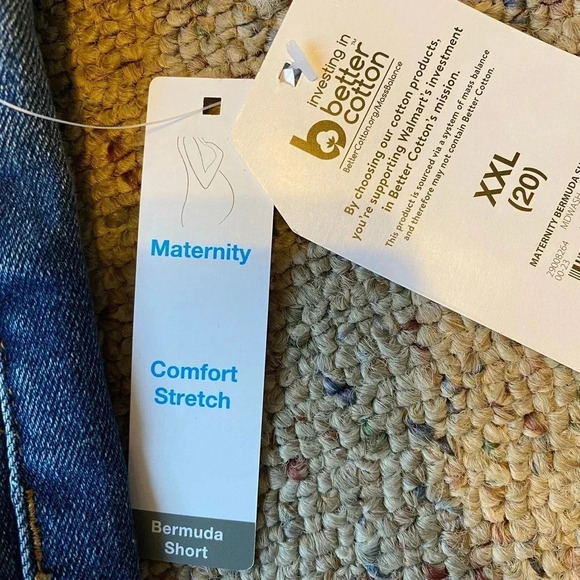 NWT Time & Tru Maternity Comfort Stretch Better Bermuda Jeans Short Size 20 XXL - Picture 3 of 5